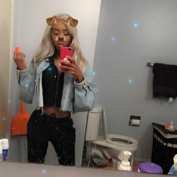 Meet your Posher, Taylor - Picture 1 of 1